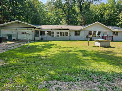 1836 W 4th St, Prescott, MI, 48756-8602 | Card Image