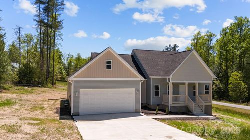 142 Crystal Heights Dr, Hendersonville, NC, 28739-5446 | Card Image