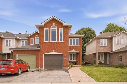 1542 Tonilee Dr, Gloucester, ON, K1J1C1 | Card Image
