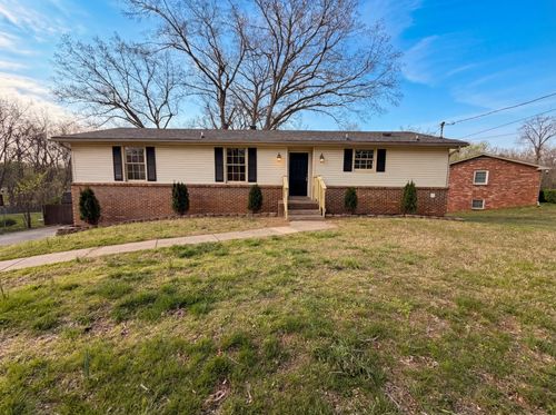 435 Victory Rd, Clarksville, TN, 37042-8226 | Card Image