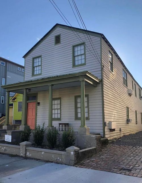 319 Ashley Ave, Charleston, SC, 29403-4657 | Card Image