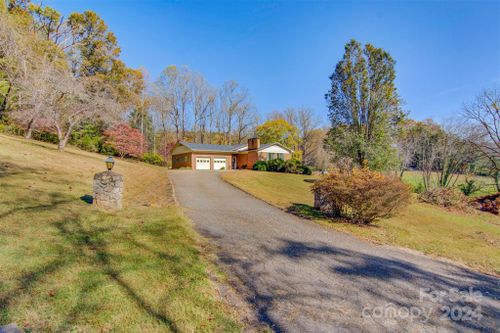 2112 Wendwood Drive, Lenoir, NC, 28645 | Card Image