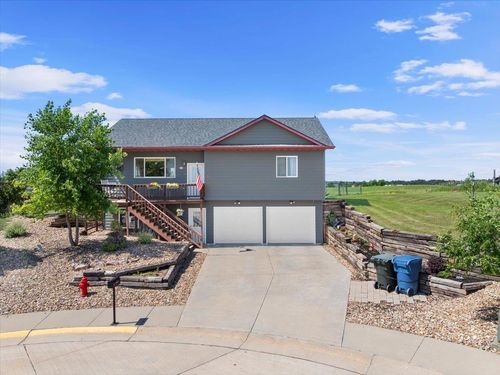 702 Taylor Ct, Belle Fourche, SD, 57717-2701 | Card Image