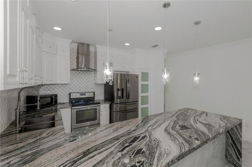 2845 Ne 41st Rd, Homestead, FL, 33033-5193 | Card Image
