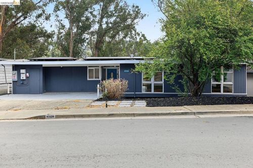 4528 Mattis Ct, Oakland, CA, 94619-2942 | Card Image