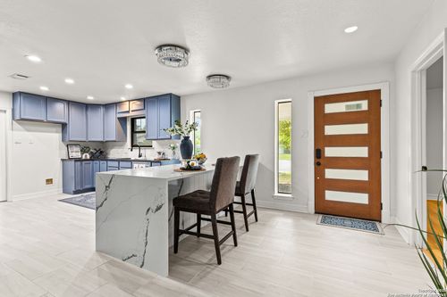 5302 La Pradero St, San Antonio, TX, 78233-5520 | Card Image