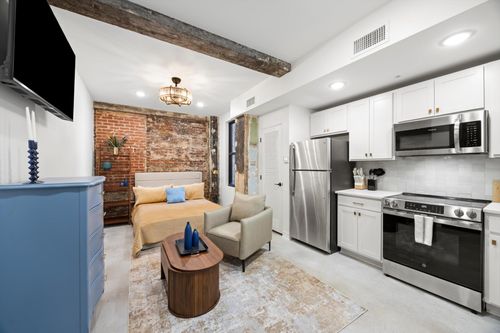 403-b-117 E 7th St, Chattanooga, TN, 37402-1952 | Card Image