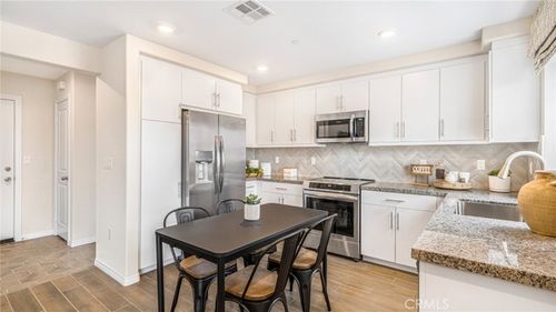 7394 Alder Grove Way, Riverside, CA, 92507-1481 | Card Image