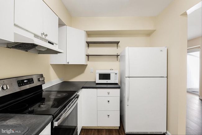 APT-4M7 - 275 Green St, Condo with 2 bedrooms, 1 bathrooms and null parking in BEVERLY NJ | Image 16