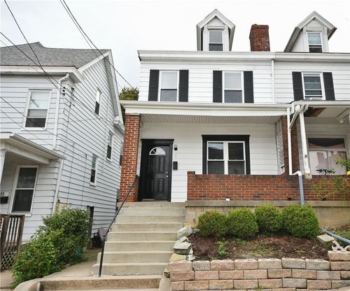 9 Lelia St, Pittsburgh, PA, 15211-2226 | Card Image