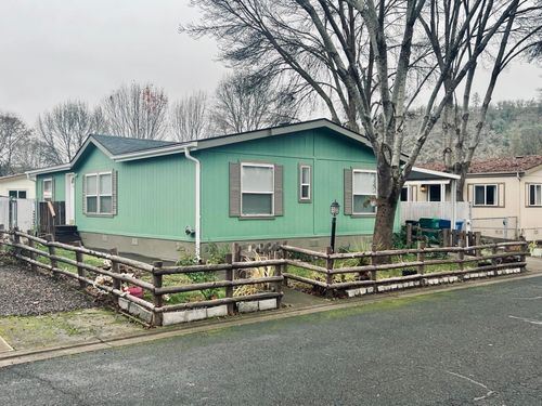 unit-46-633 E Archwood Dr, Eagle Point, OR, 97524-9472 | Card Image