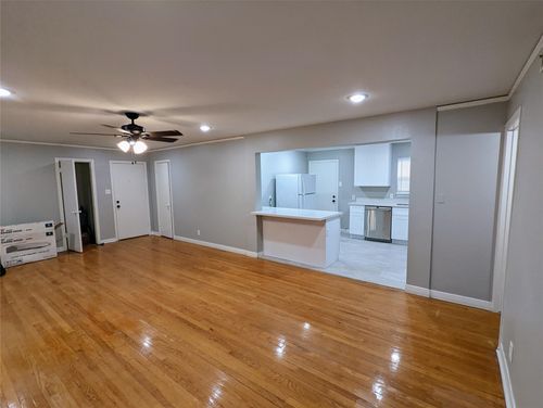 apt-2-4714 Oakshire Dr, Houston, TX, 77027-5434 | Card Image