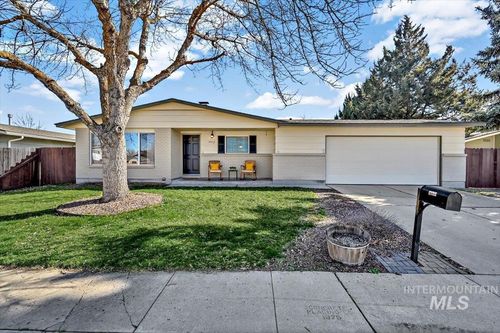 3912 N Pepperwood Dr, Boise, ID, 83704 | Card Image