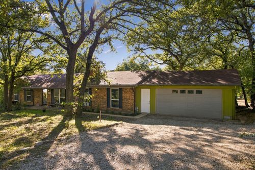 1300 Oak Country Est, Weatherford, TX, 76085-3776 | Card Image