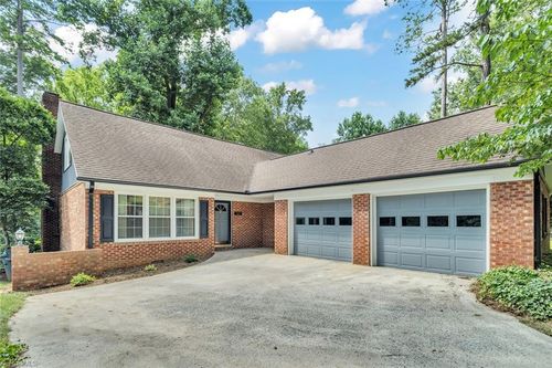 141 Wellington Dr, Salisbury, NC, 28144-8546 | Card Image