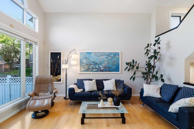 11 Patrick View Sw, House other with 4 bedrooms, 4 bathrooms and 4 parking in Calgary AB | Image 10