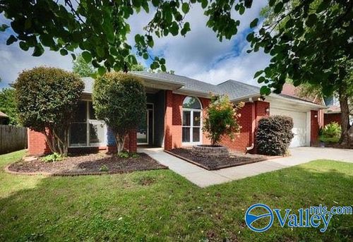 106 Claytor Ln, Madison, AL, 35758-6812 | Card Image