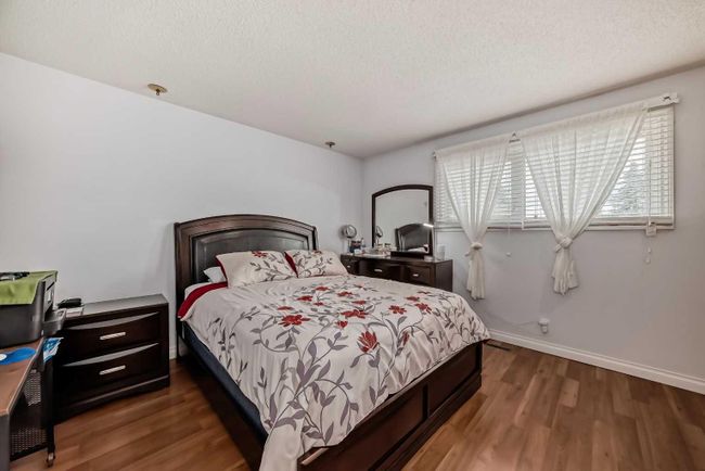 1328 Pennsburg Road Se, Home with 3 bedrooms, 2 bathrooms and 4 parking in Calgary AB | Image 22