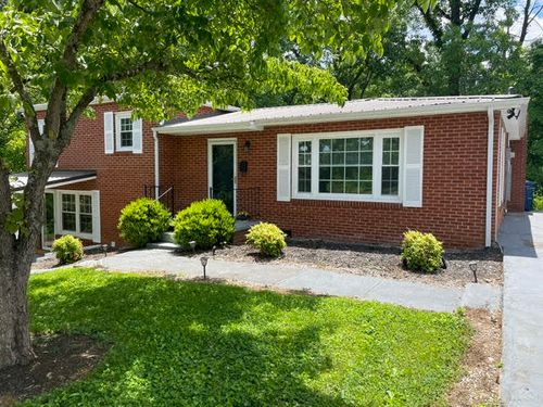460 Ash St, Morristown, TN, 37813-1802 | Card Image