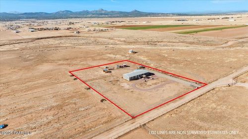 2795 W Bingham Blvd, Paulden, AZ, 86334-3530 | Card Image