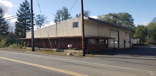750 E Valley St, Willits, CA, 95490-9749 | Card Image
