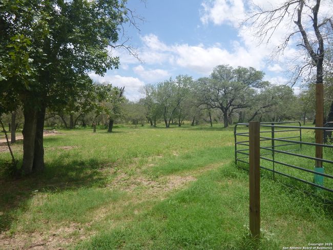 1125 Clear Lake Loop, House other with 1 bedrooms, 1 bathrooms and null parking in Poteet TX | Image 18