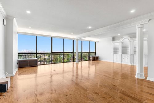 apt-918-6335 W Northwest Hwy, Dallas, TX, 75225-3545 | Card Image