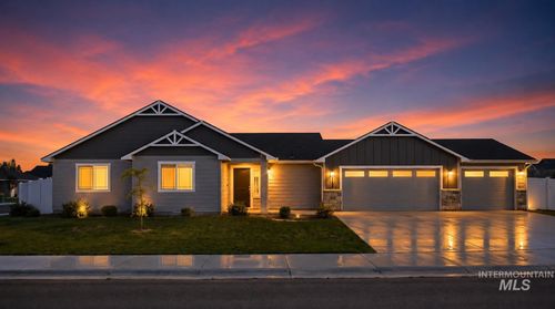 232 Stagecoach Ave, Fruitland, ID, 83619-2634 | Card Image
