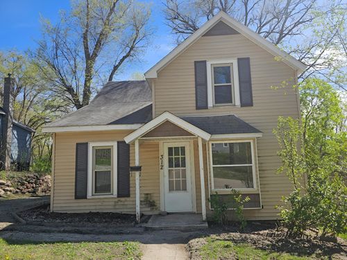 312 Merriam Ave, Montevideo, MN, 56265-1954 | Card Image