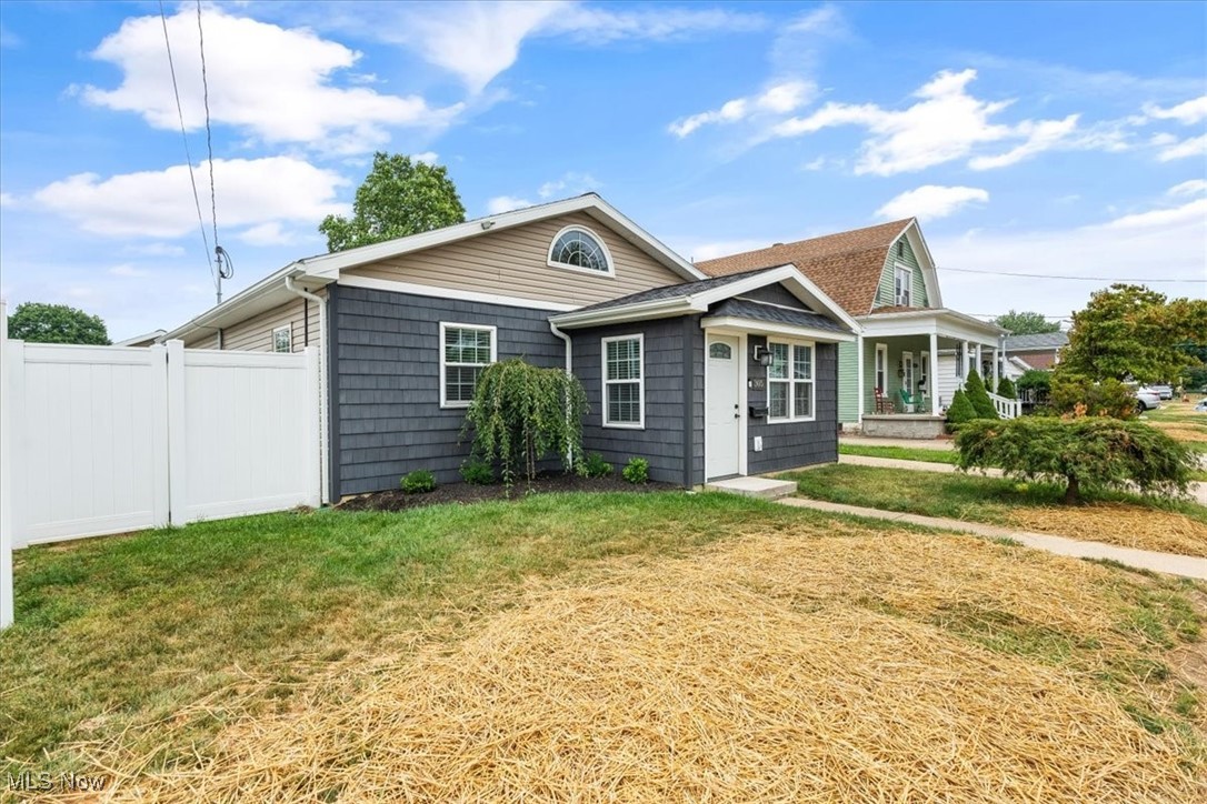 38th St, Vienna, WV 26105