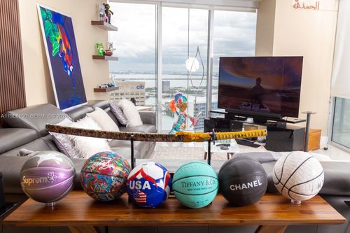 apt-5101-465 Brickell Ave, Miami, FL, 33131-4023 | Card Image