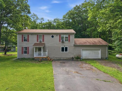 320 Wild Creek Dr, Jim Thorpe, PA, 18229-2716 | Card Image