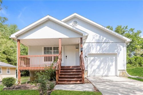 1200 E 84th Ter, Kansas City, MO, 64131-2547 | Card Image