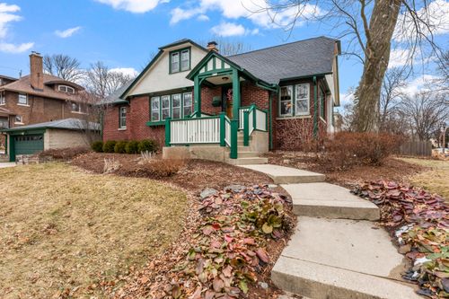 4134 N Murray Ave, Shorewood, WI, 53211-2010 | Card Image