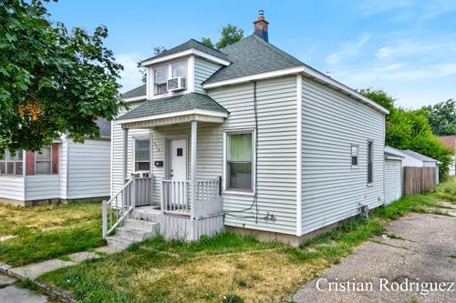 513 Crofton St Sw, Grand Rapids, MI, 49503-8029 | Card Image