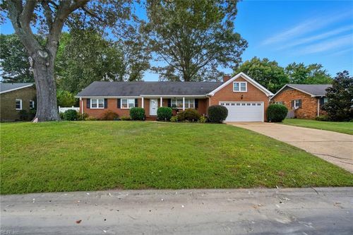 125 S Parliament Dr, Virginia Beach, VA, 23462-6030 | Card Image