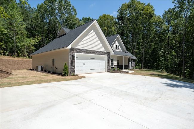 218 W Halfway Branch Rd, House other with 3 bedrooms, 2 bathrooms and null parking in Walhalla SC | Image 4