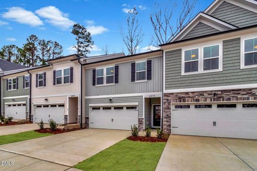 6972 Doddridge Ln, Cary, NC, 27519-4534 | Card Image