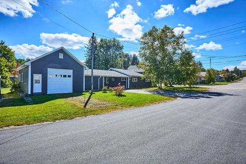 2165 Highway 592, Emsdale, ON, P0A1J0 | Card Image