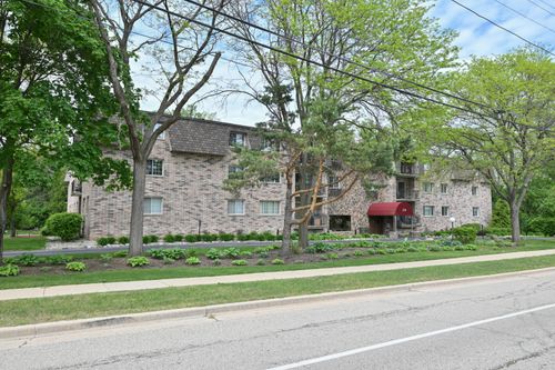 1730 W Green Tree Rd, GLENDALE, WI, 53209-2956 | Card Image
