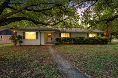 7440 Brentwood Cir, Woodway, TX, 76712-3736 | Card Image