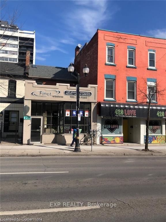 Residential Lease in Hamilton 3