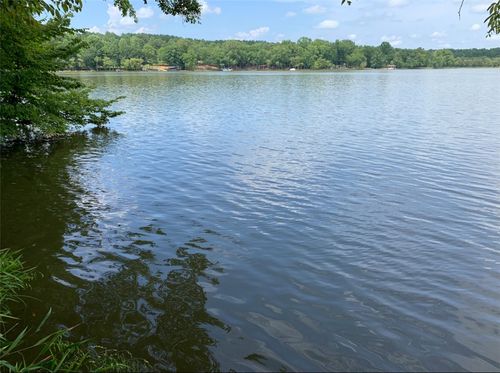 333 Terrapin Pointe Rd, Hodges, SC, 29653-9270 | Card Image