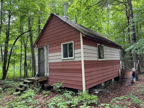 1042 St Pierre Rd, Mississippi Station, ON, K0H2C0 | Card Image