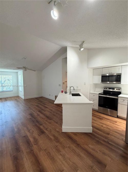 1826-643 Vista Isles Dr, Plantation, FL, 33325-6129 | Card Image