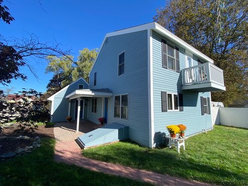 1 Warren Ave, Salisbury, MA, 01952-2027 | Card Image