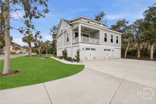122 North St, Savannah, GA, 31410-2836 | Card Image