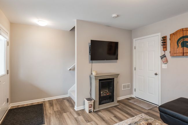203 Sean St, Condo with 2 bedrooms, 3 bathrooms and null parking in Brighton MI | Image 6