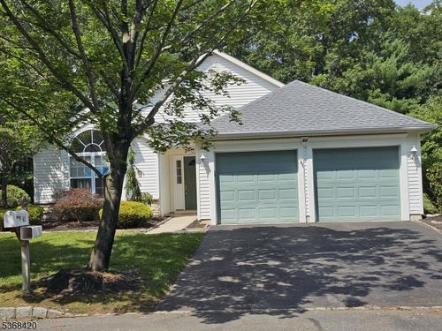 63 Skyline Dr, Lakewood, NJ, 08701-5743 | Card Image