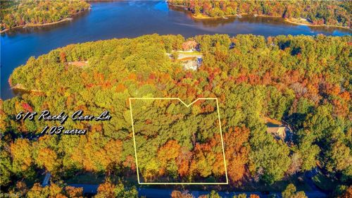 618 Rocky Cove Ln, Denton, NC, 27239-7560 | Card Image